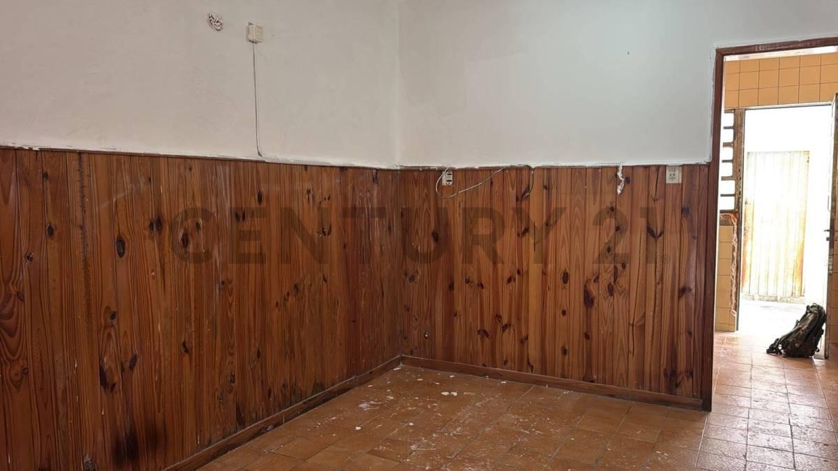 Foto de CASA 3 AMBIENTES SOBRE AV.VERGARA-BERAZATEGUI, LOTE DE 300 M2, imagen 4