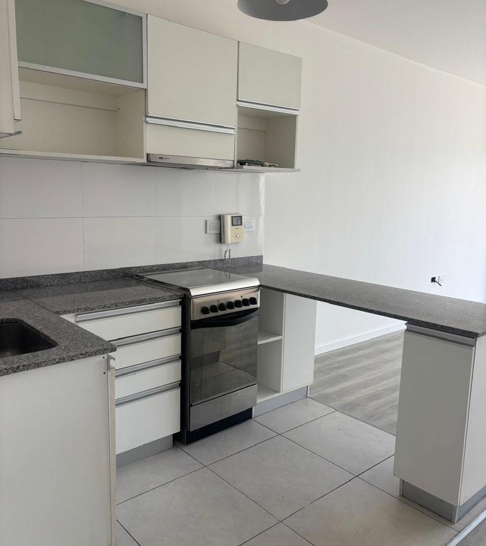 Foto de ALQUILER MONOAMBIENTE C/BALCÓN, COCHERA Y AMENITIES, imagen 5