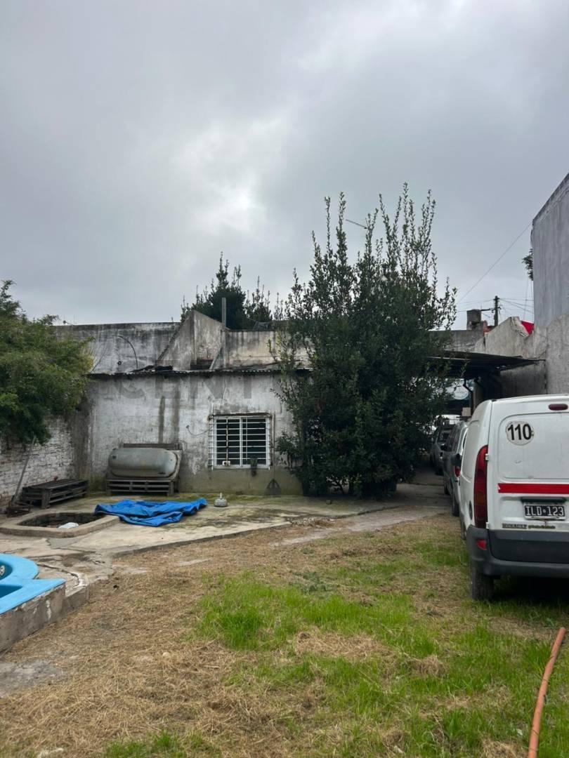 Foto de VENTA Terreno 10 x 31 aprox. con casa y pileta, imagen 3