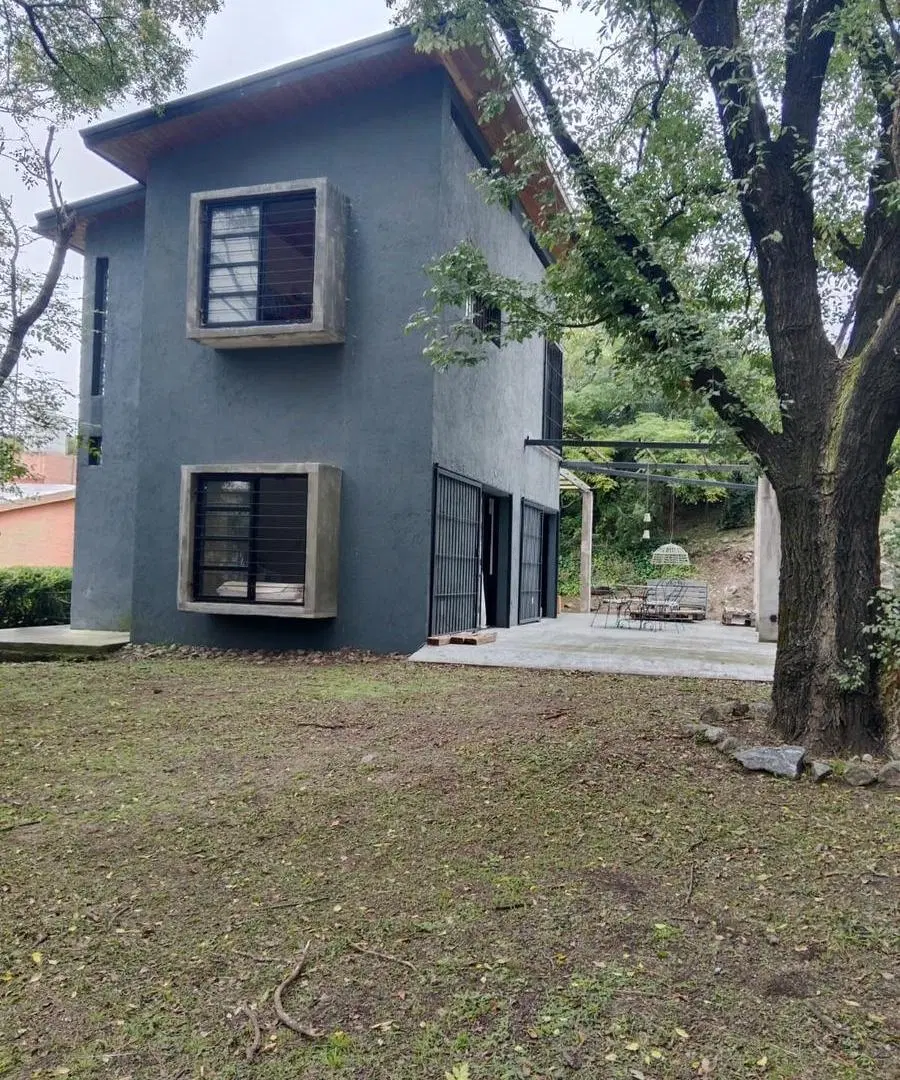 El refugio que soñaste. En dos niveles. Terminá detalles a tu gusto. Gran potencial. 2