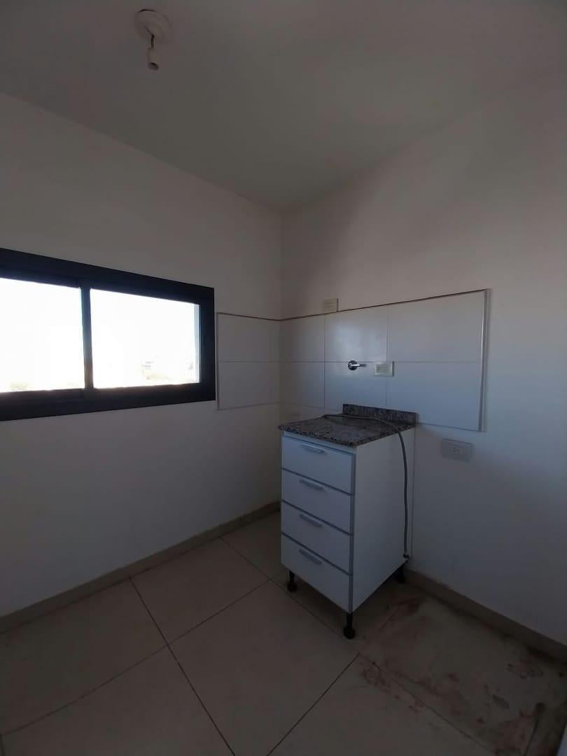 Foto de Departamento en Venta - 1 dormitorio Frente con balcón y cochera, imagen 4