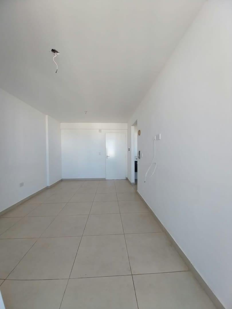 Foto de Departamento en Venta - 1 dormitorio Frente con balcón y cochera, imagen 5