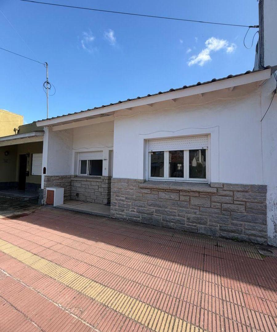 Foto de Casa En Venta de 3 ambientes. Zona Centro, imagen 1