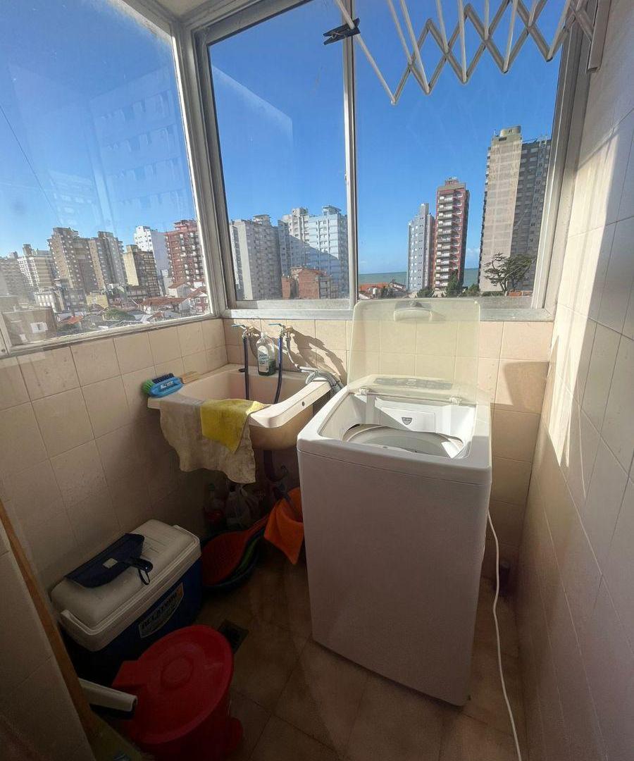 Foto de DEPARTAMENTO DE 3 AMBIENTES CON COCHERA AL FRENTE. CENTRO, imagen 5