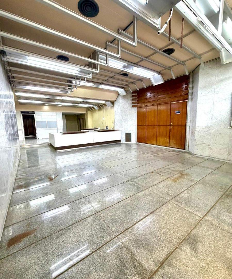 Foto de Amplio Local en Venta, en pleno centro, imagen 2