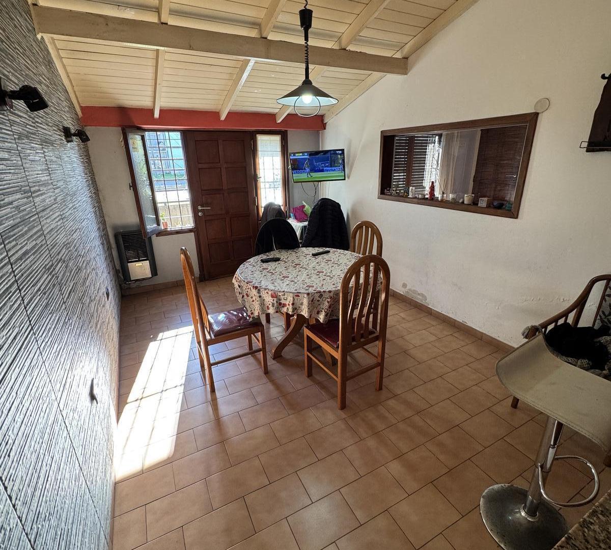 Casa en barrio Caisamar