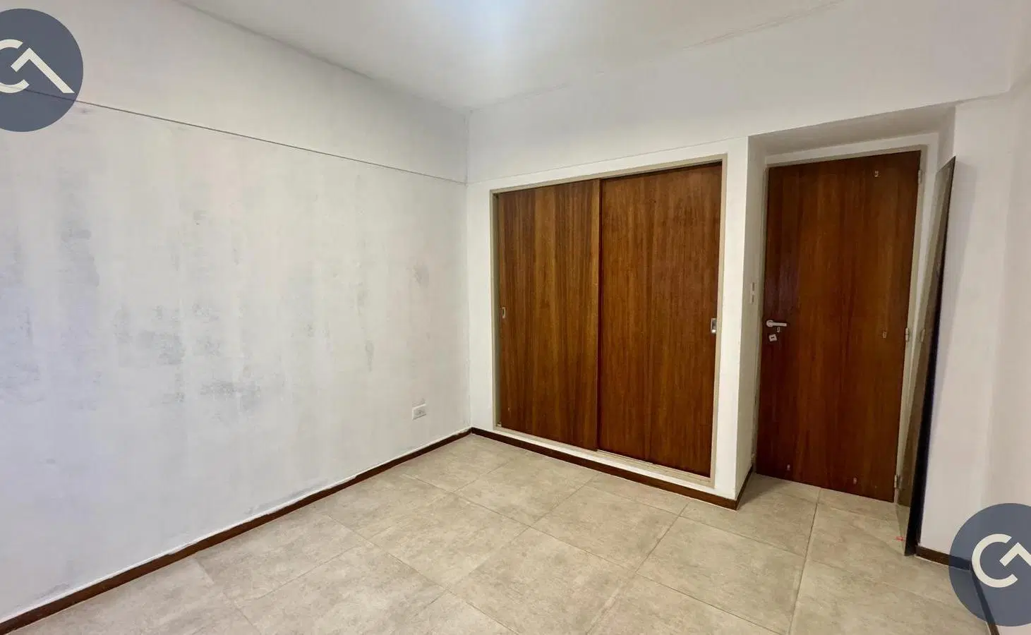 Departamento 2amb - Plaza Mitre 4