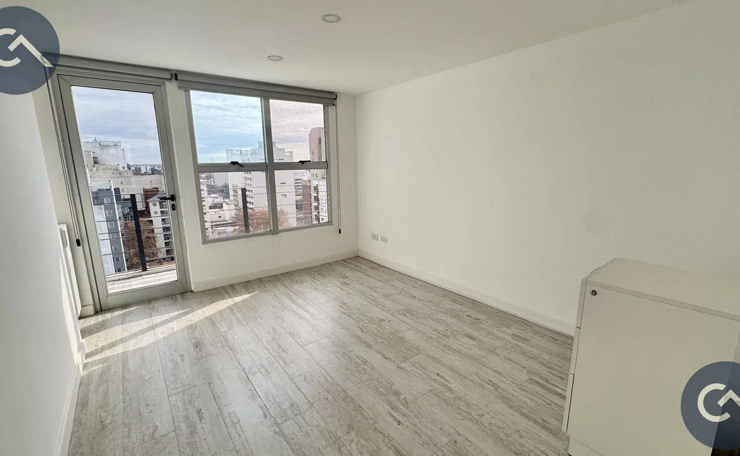 Oficina en duplex en alquiler - La Rioja 2200 2
