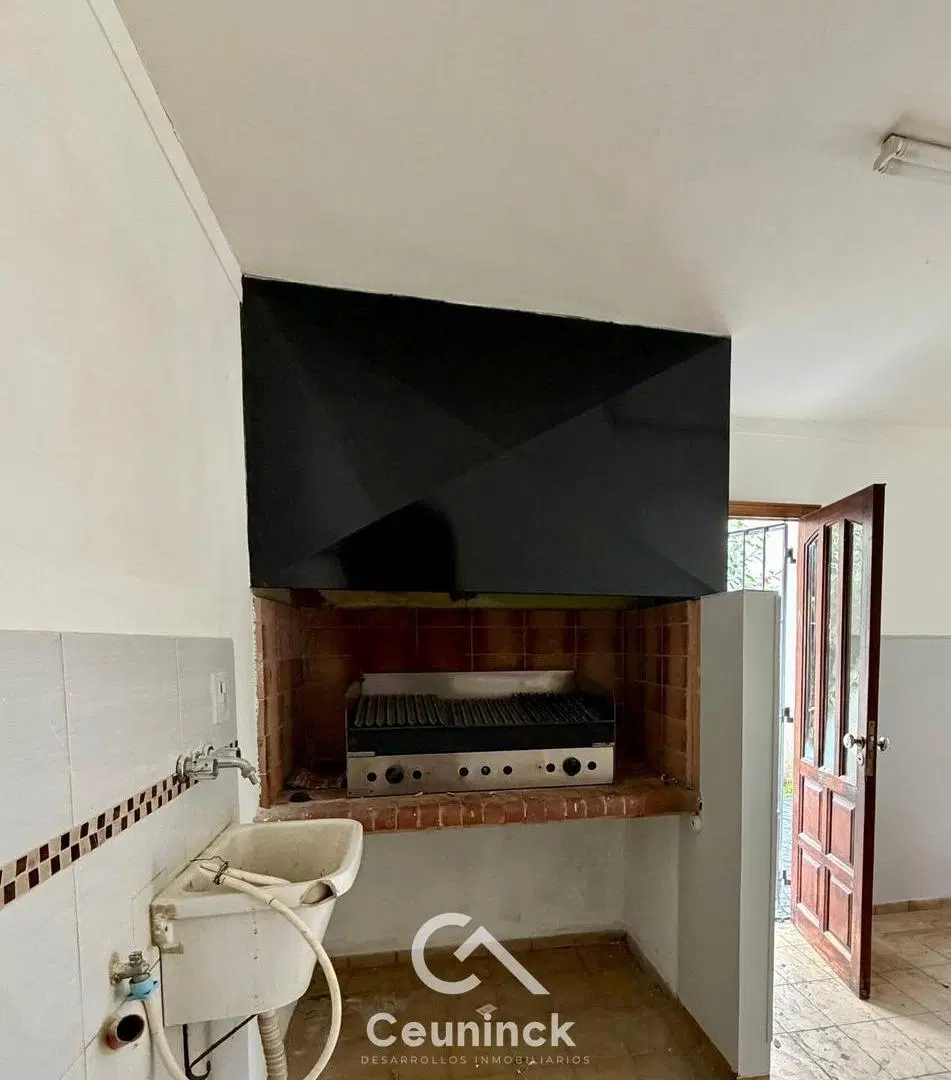 Casa 4amb Barrio Aeroparque 2