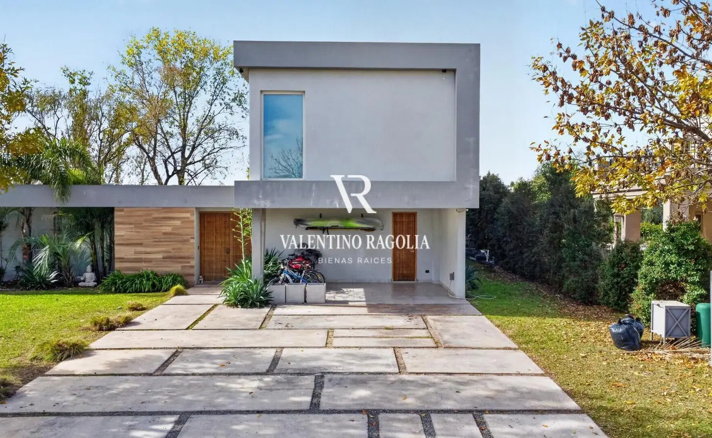 Venta casa 7 ambientes con fondo verde en Terravista 8