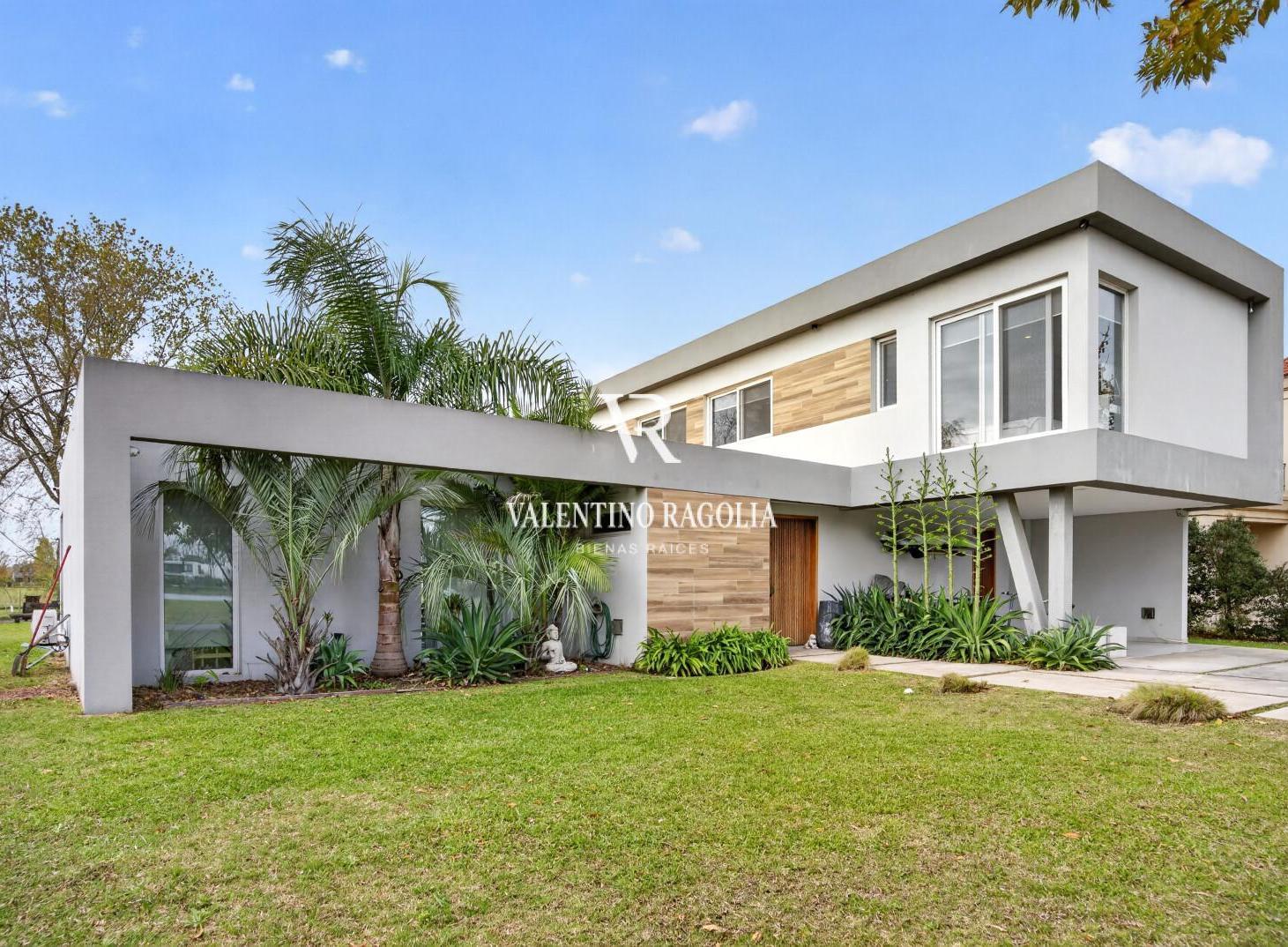 Venta casa 7 ambientes con fondo verde en Terravista