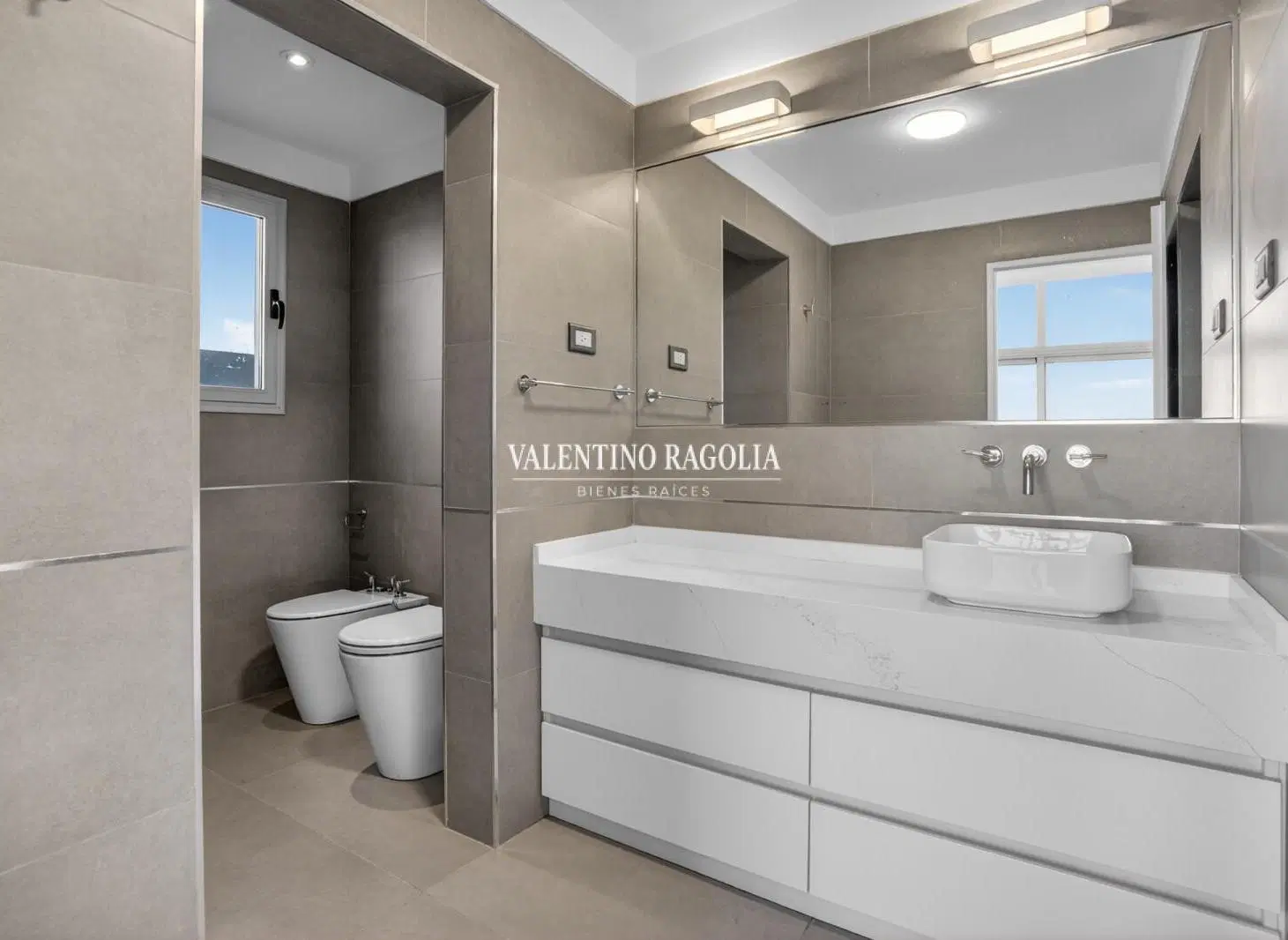 Venta casa 7 ambientes con vista al golf en El Nacional 2