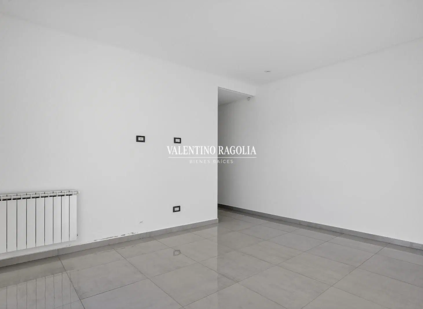 Venta casa 7 ambientes con vista al golf en El Nacional 5