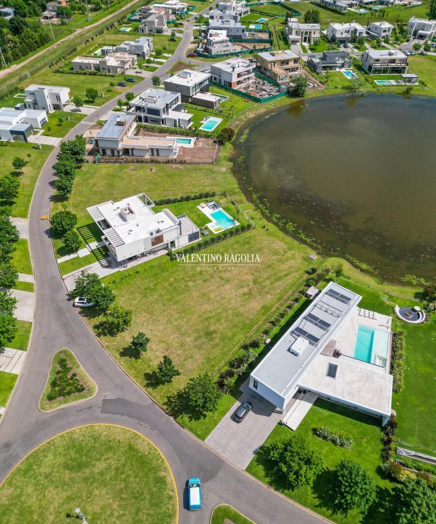 Venta lote al lago en Terravista
