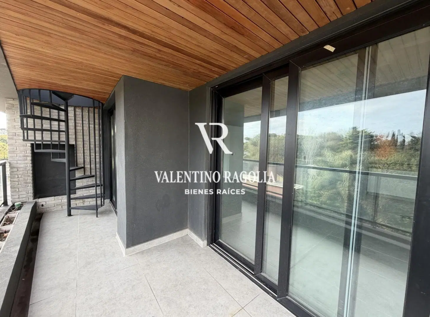 Venta departamento tres ambientes AIVI I Parque Leloir 5