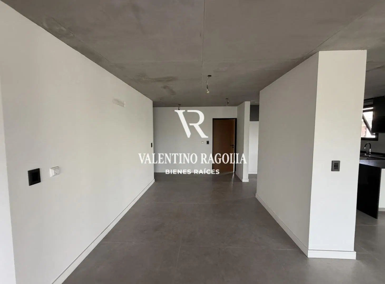 Venta departamento tres ambientes AIVI I Parque Leloir 3