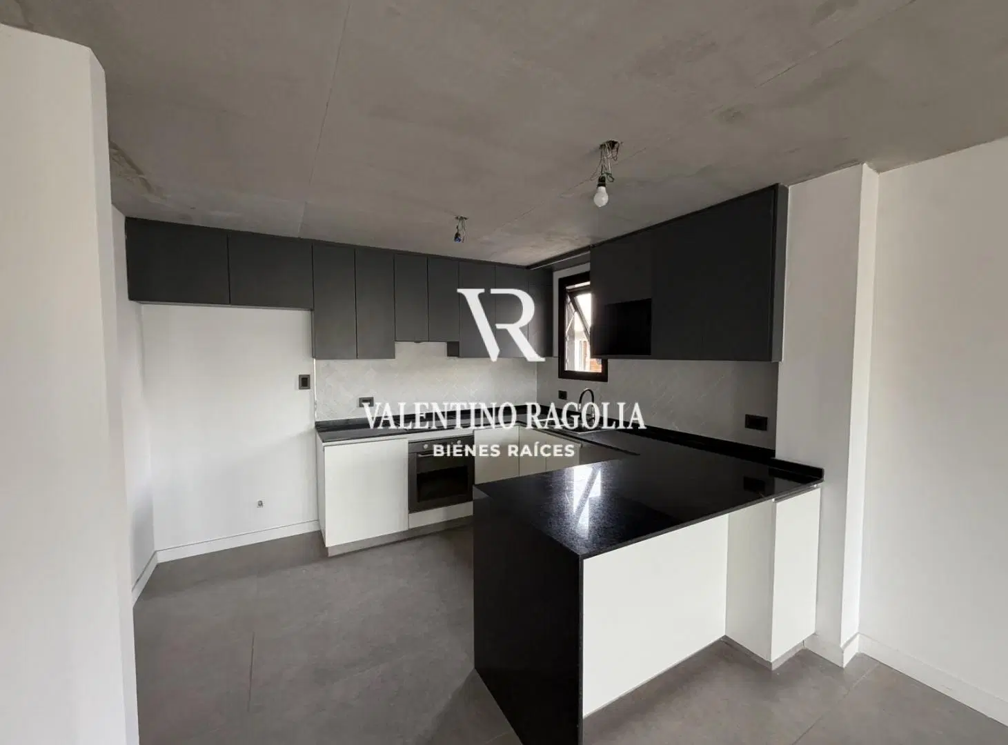 Venta departamento tres ambientes AIVI I Parque Leloir 4