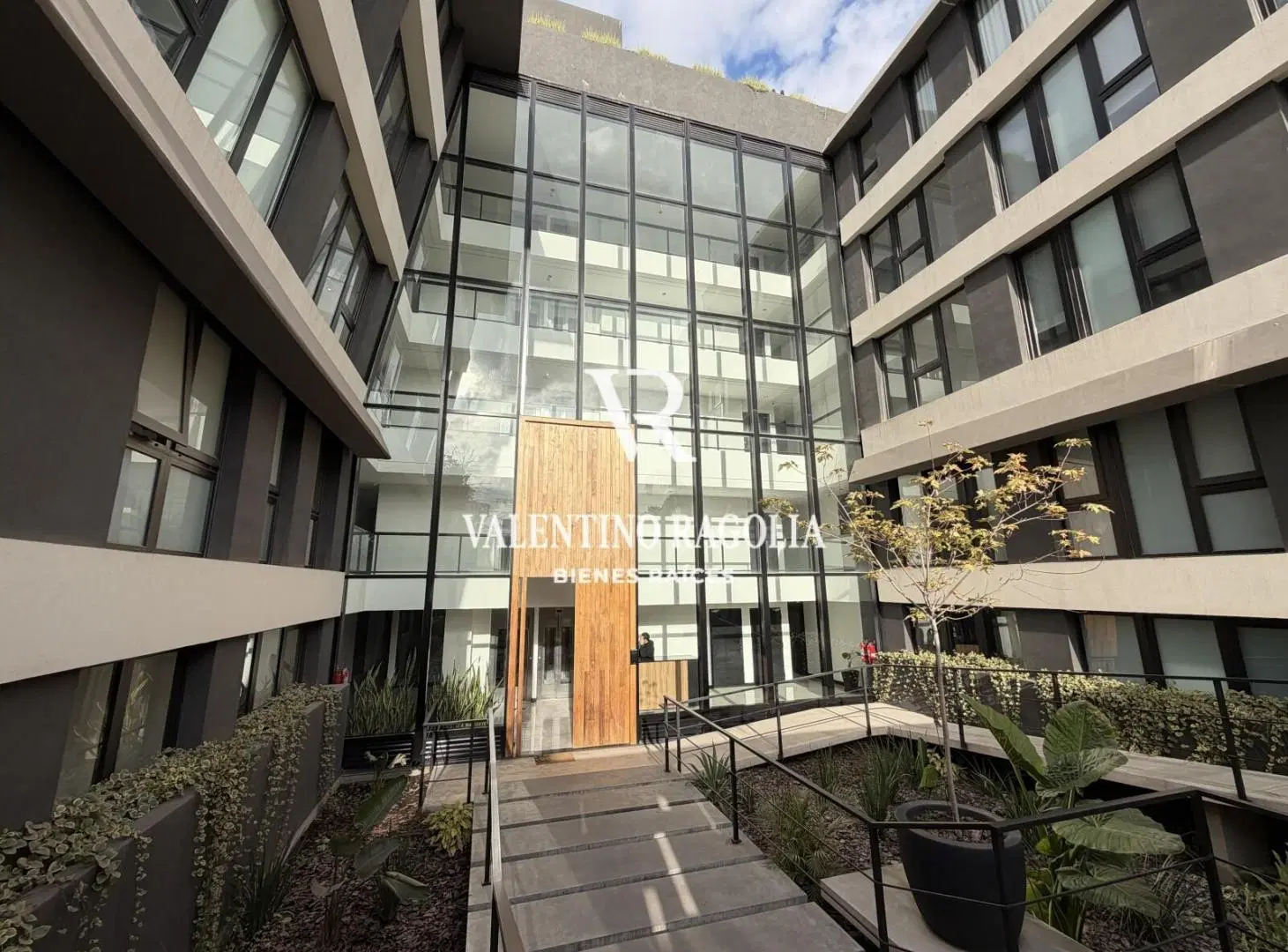 Venta departamento tres ambientes AIVI I Parque Leloir 2