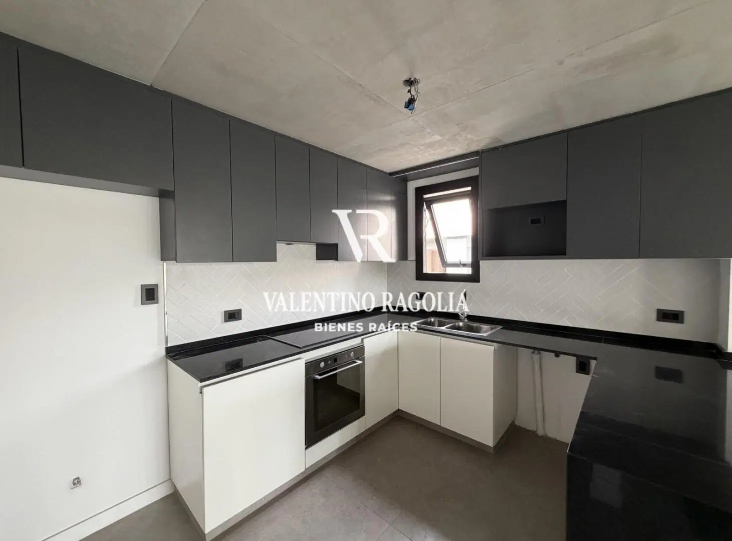 Venta departamento tres ambientes AIVI I Parque Leloir 8