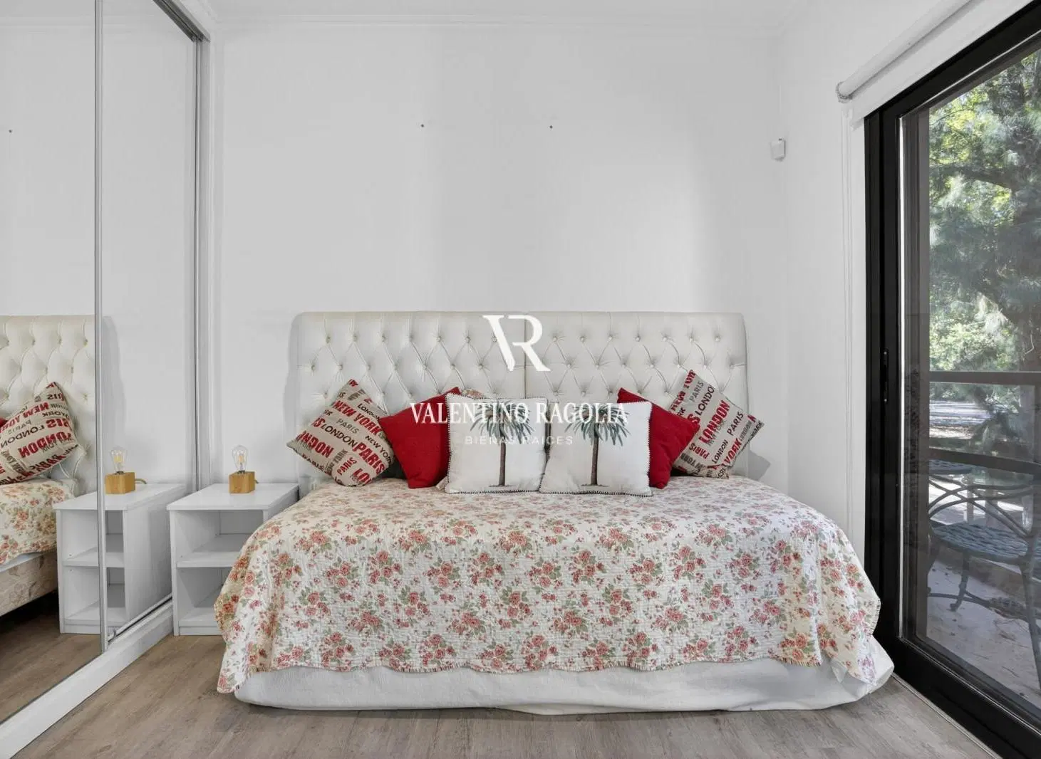 Alquiler casa 8 ambientes en Parque Leloir 3