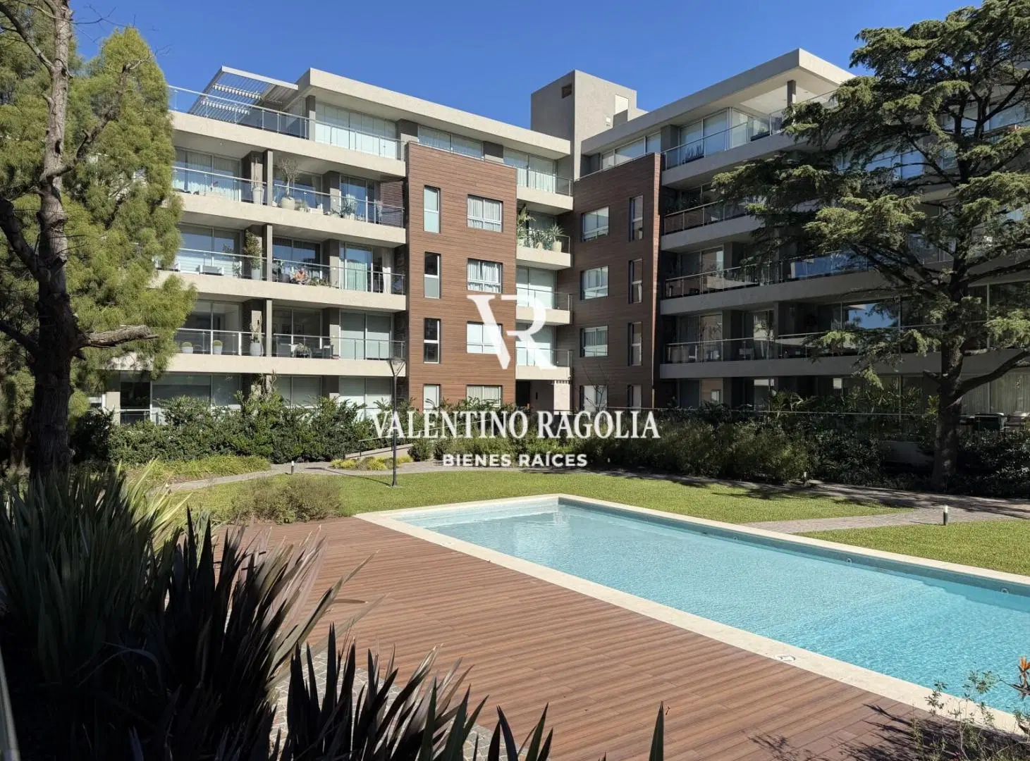 Venta departamento tres ambientes en Acorus Condominio Leloir 5