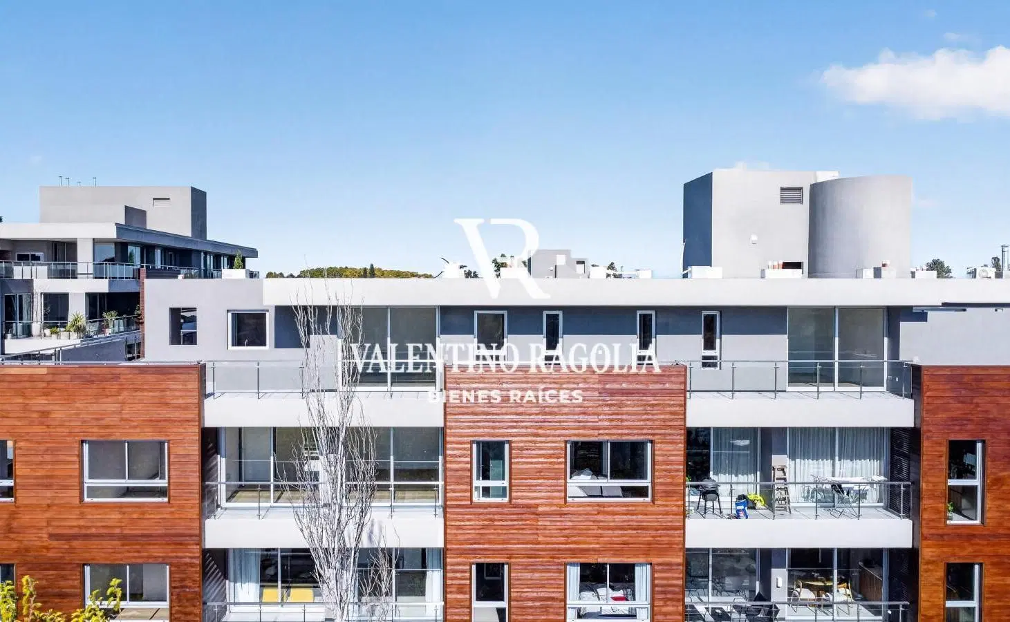 Venta departamento tres ambientes en Acorus Leloir 2