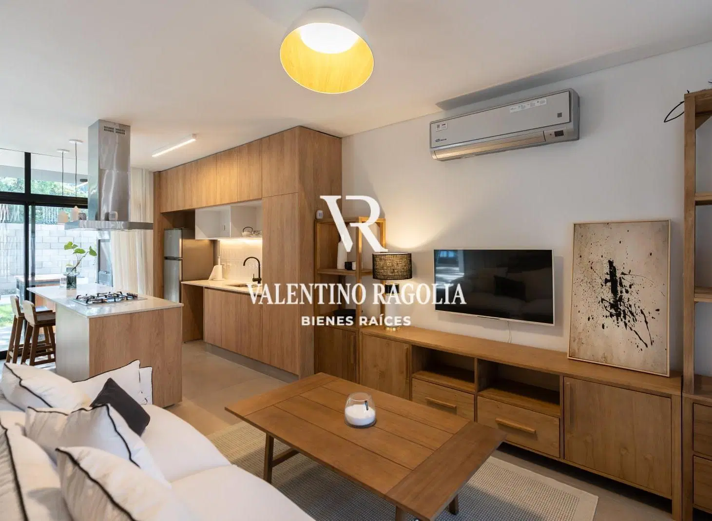 Venta Casa 4 Ambientes con Piscina en Constancia Leloir Parque Leloir 2