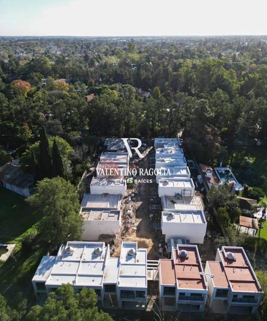 Venta Casa 4 Ambientes con Piscina en Constancia Leloir Parque Leloir 5