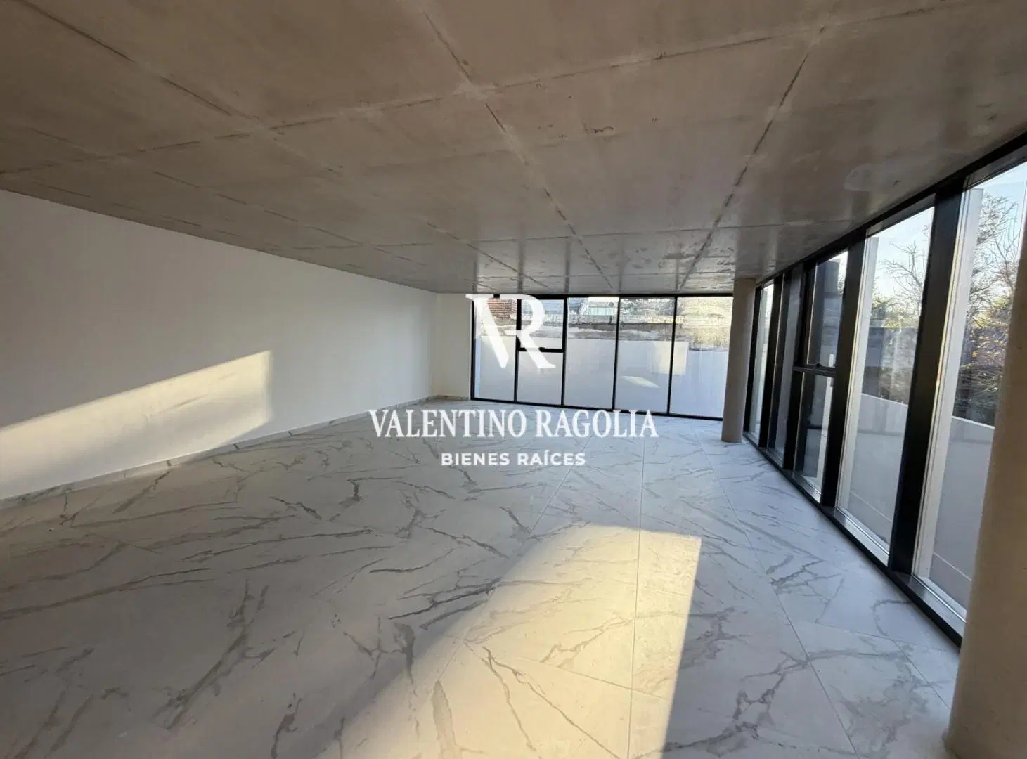 Alquiler Oficina 100 m² a Estrenar en Parque Leloir 5