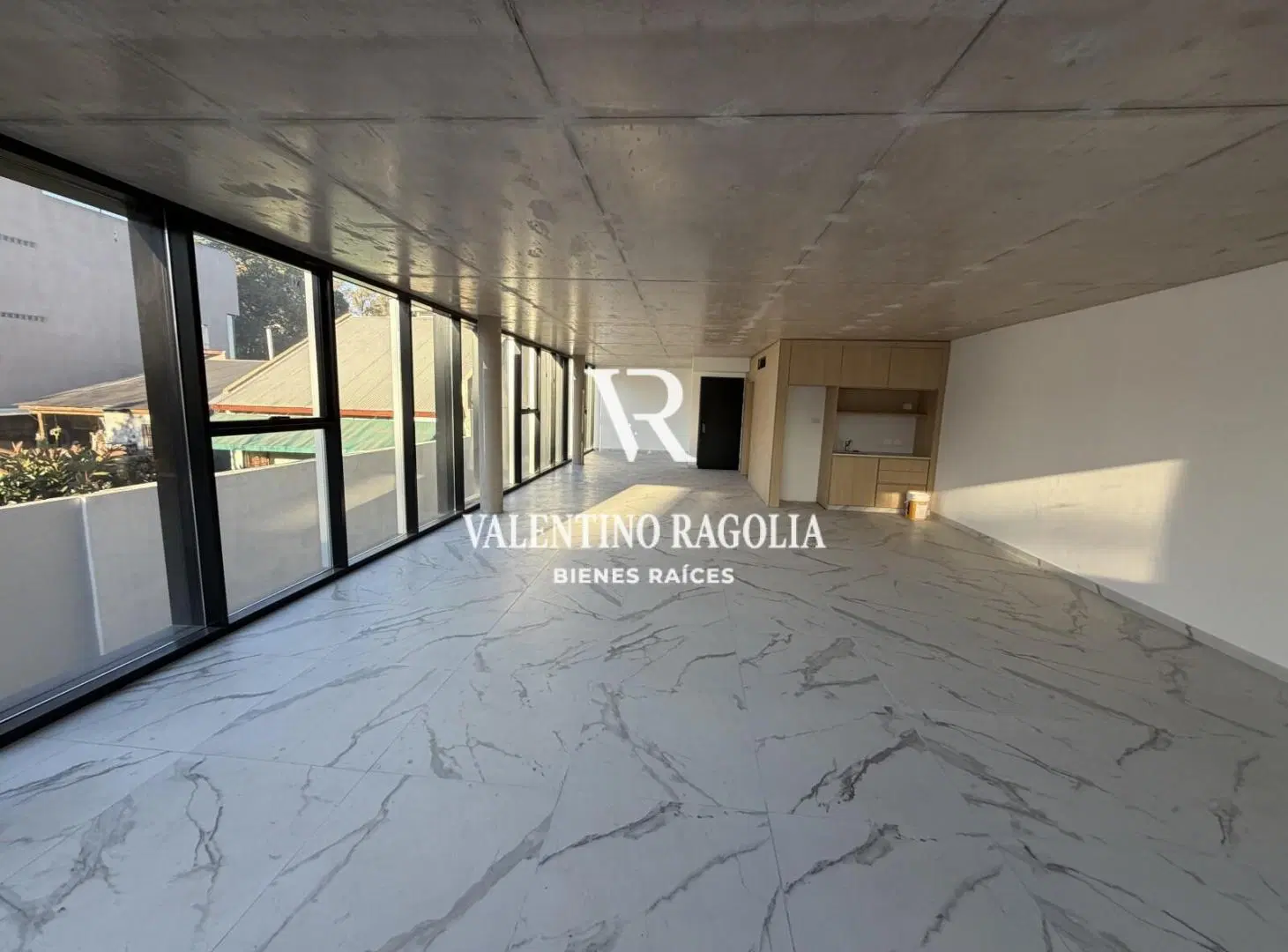 Alquiler Oficina 100 m² a Estrenar en Parque Leloir 2