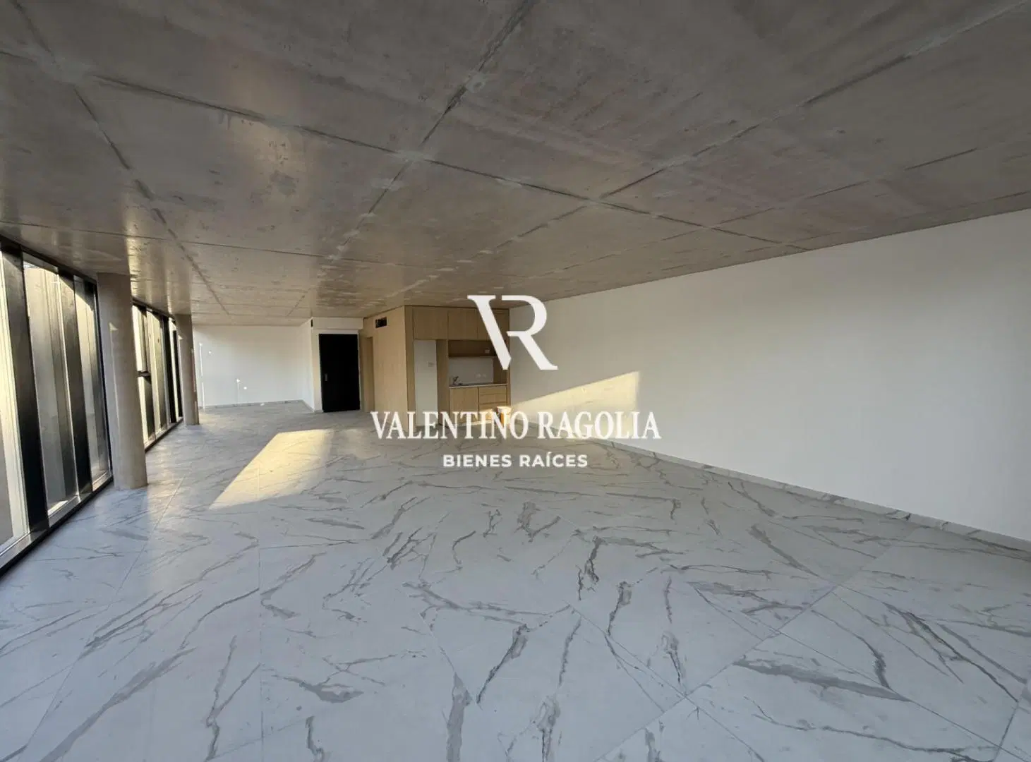 Alquiler Oficina 200 m² a Estrenar en Parque Leloir 4