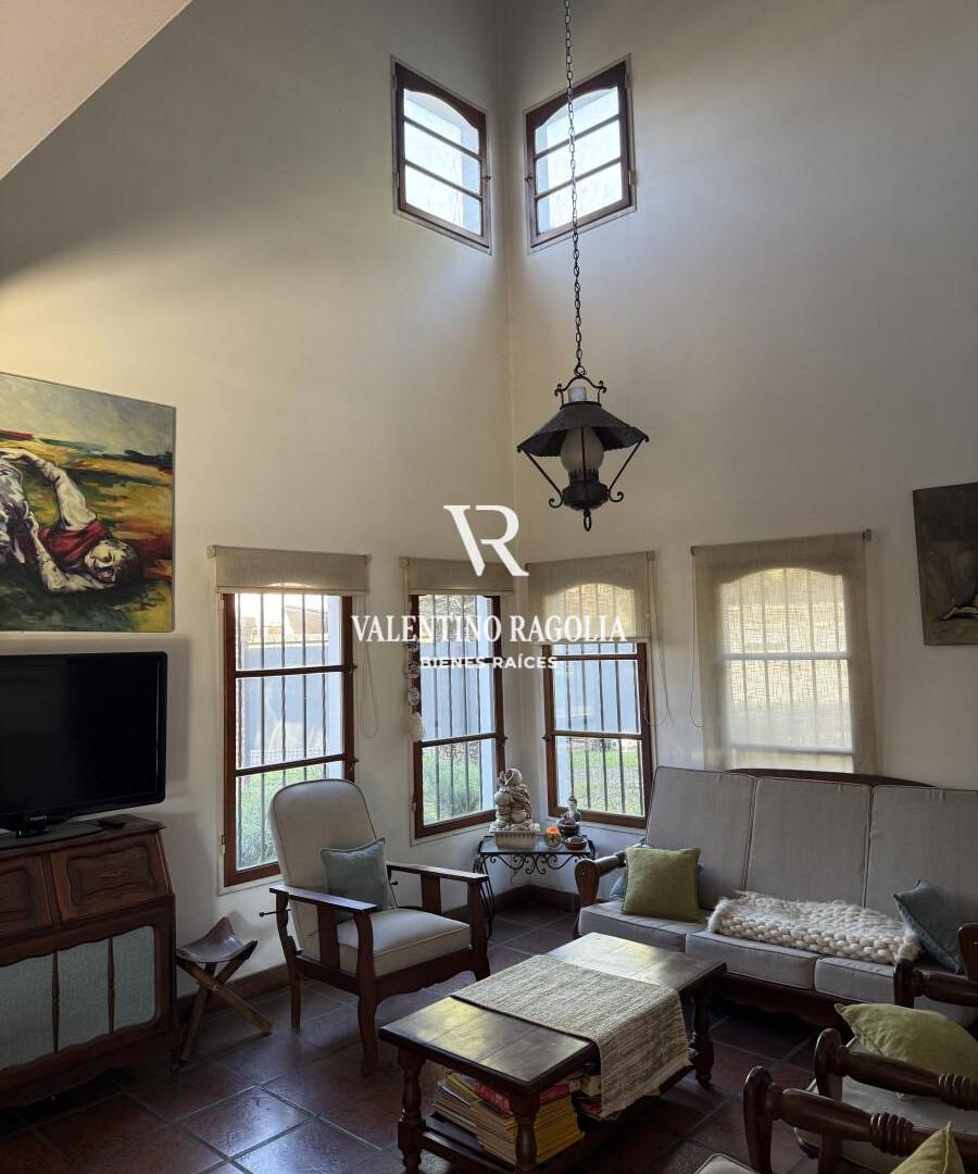 Foto de Venta Chalet 4 Ambientes con Piscina en Ituzaingó Norte, imagen 5