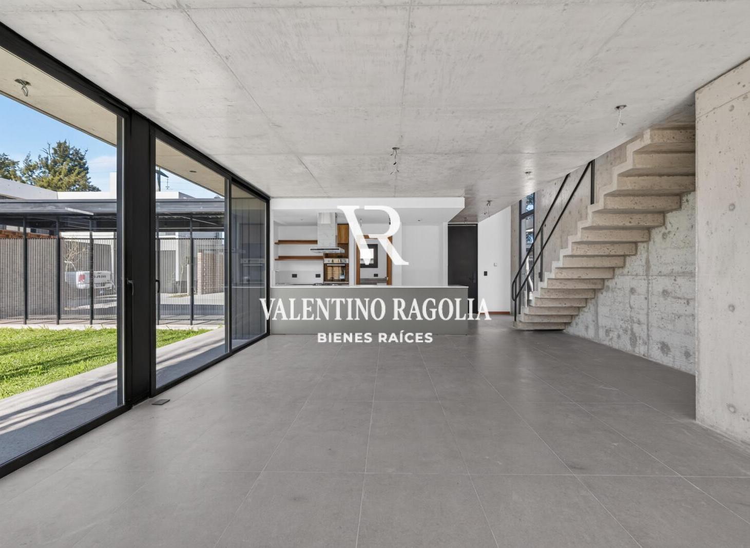 Foto de Venta casas 4 ambientes en La Forêt Parque Leloir, imagen 2
