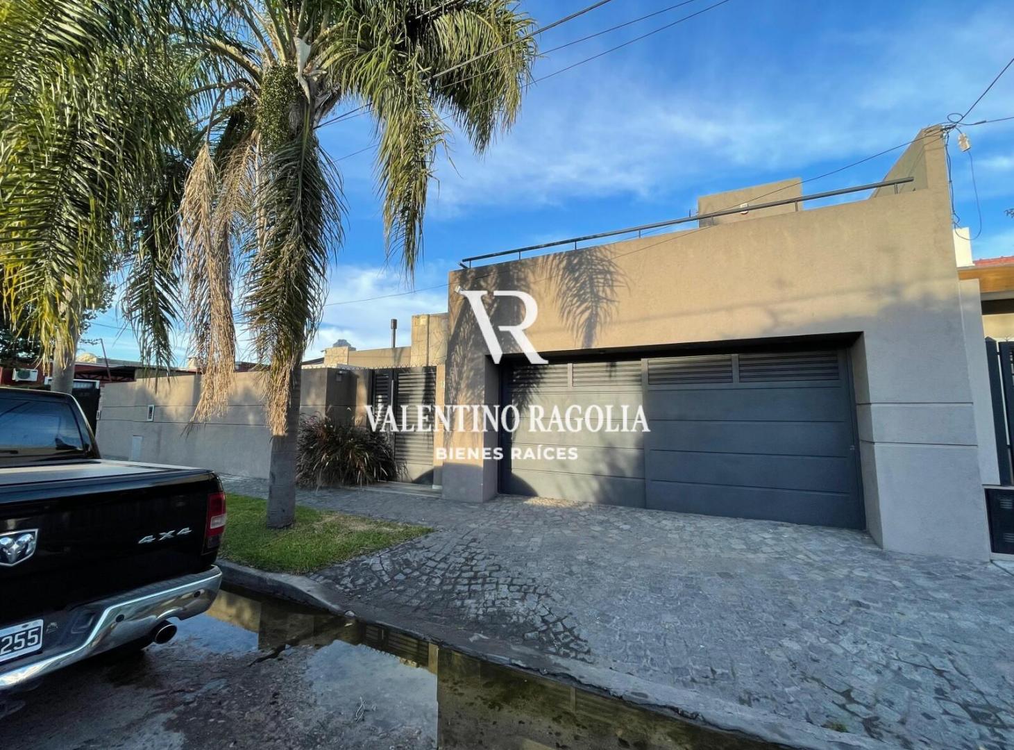 Foto de Venta casa de 6 ambientes en Castelar, imagen 4