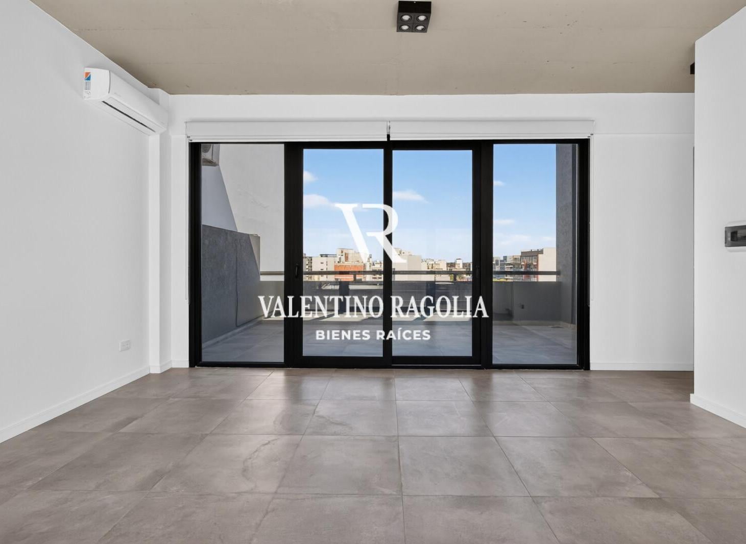 Foto de Alquiler monoambiente con gran terraza en Morón, imagen 2