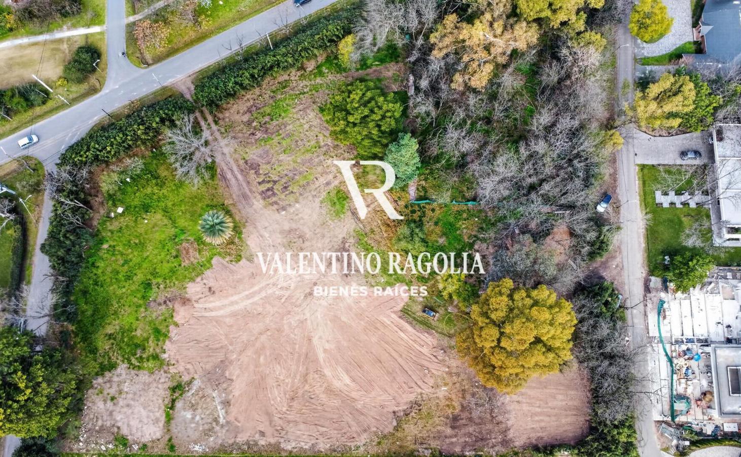 Foto de Venta lote central en Club de Campo Los Pingüinos, imagen 1
