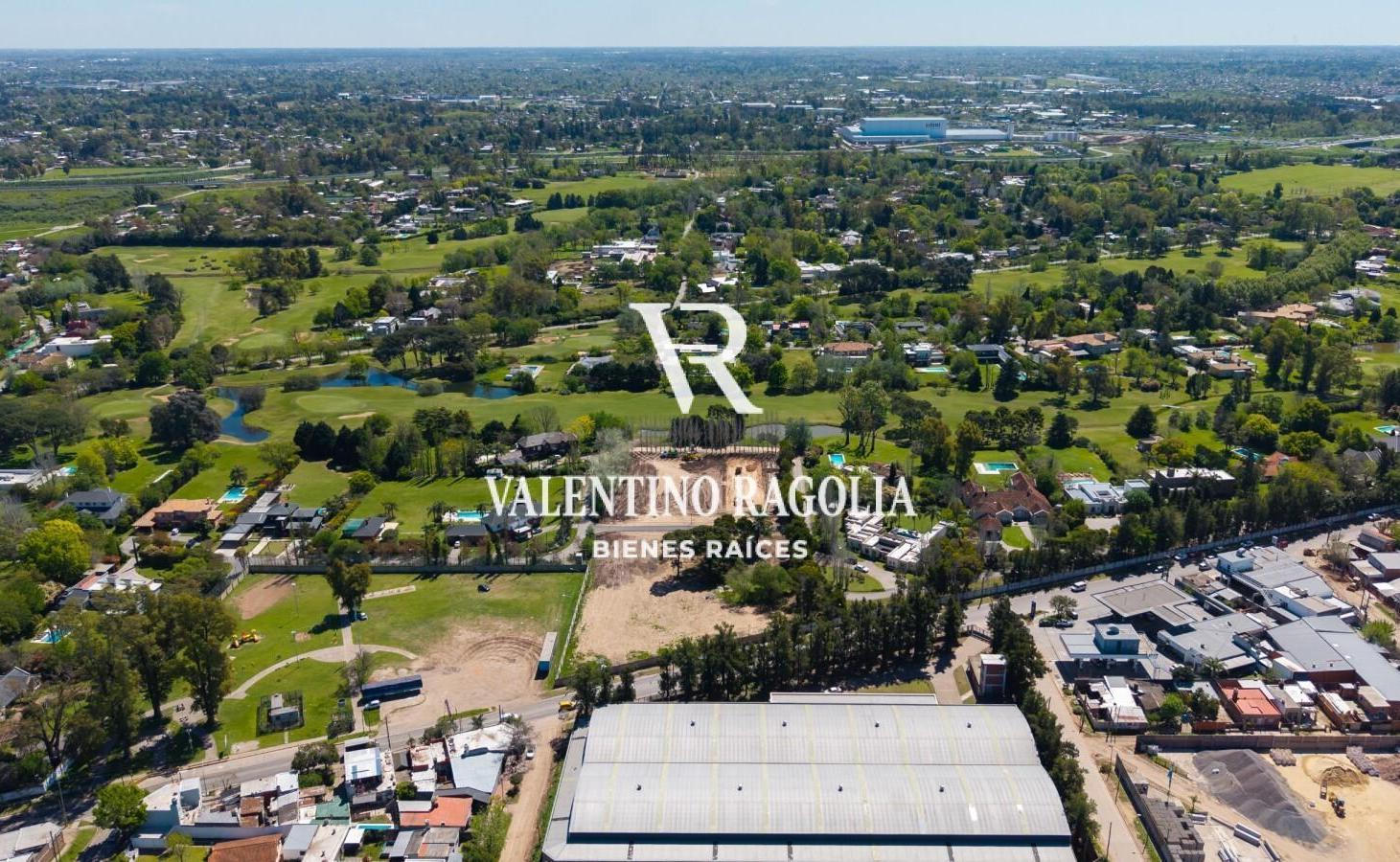 Foto de Venta de Lote con vista al golf en Club de Campo Los Pingüinos, imagen 2