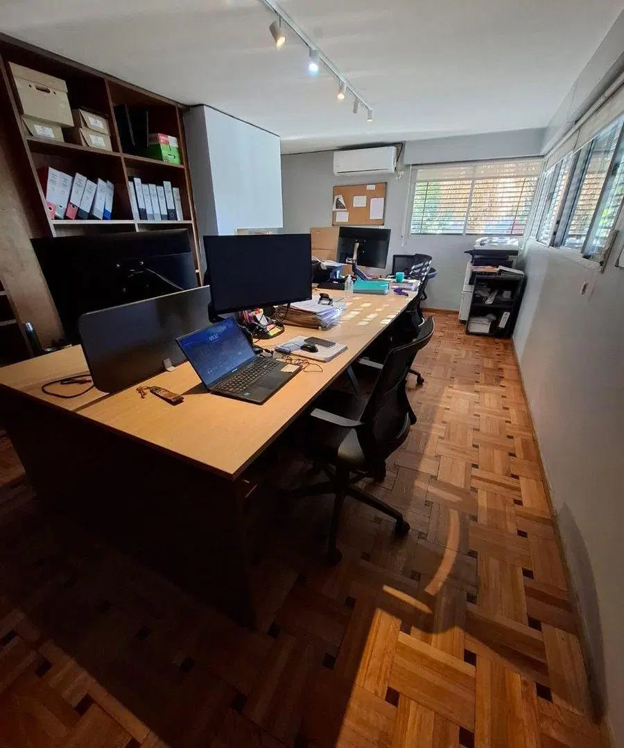 VENTA CASA 600 m2 CUB. IDEAL EMPRESA BARRIO BOMBAL 3