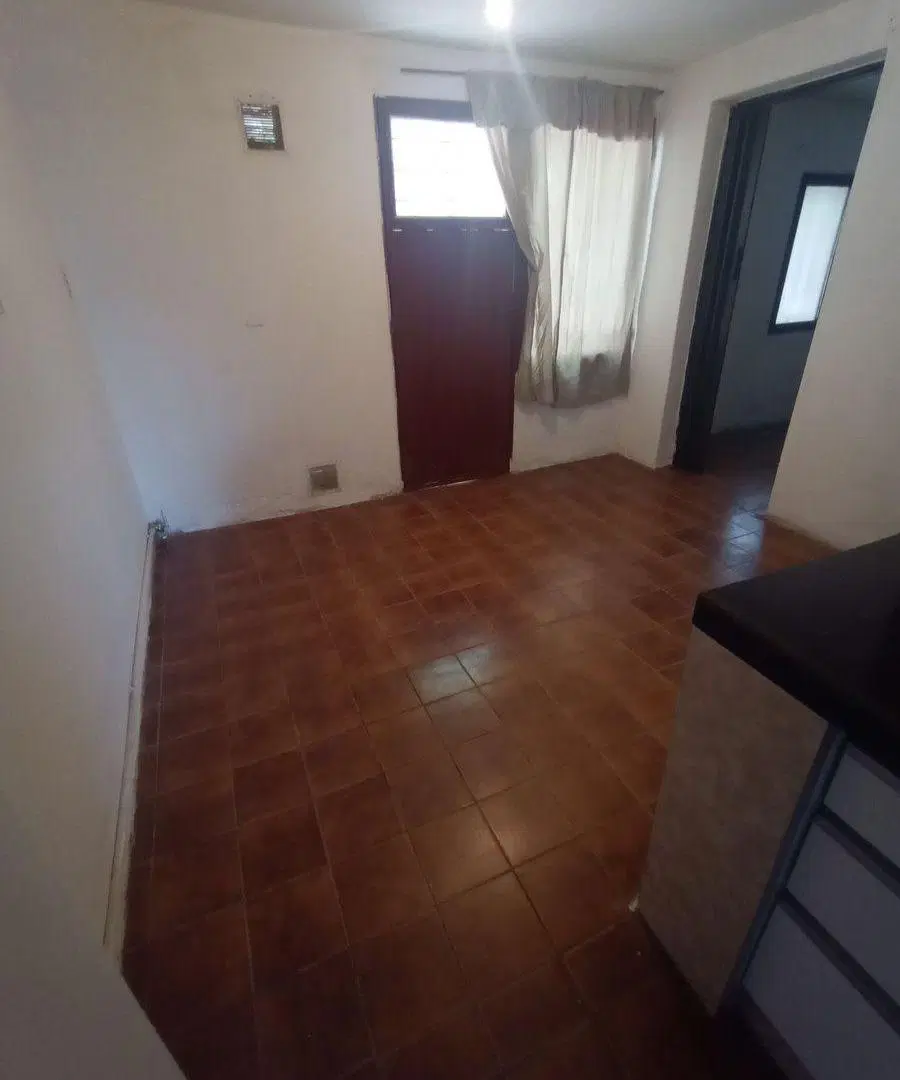 VENTA CASA 2 DORMITORIOS PATIO COCHERA GUAYMALLEN 3