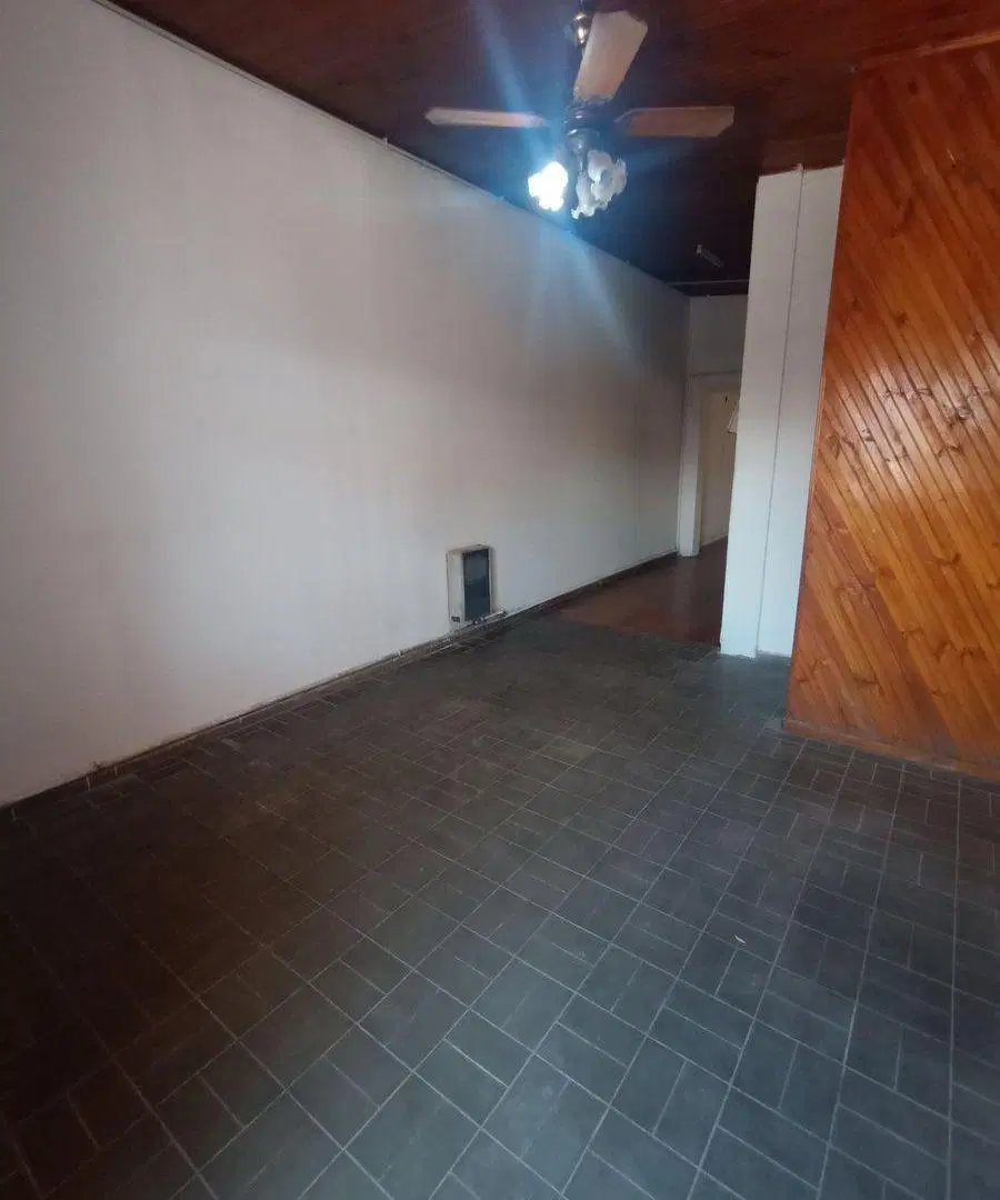 VENTA CASA 2 DORMITORIOS PATIO COCHERA GUAYMALLEN 4