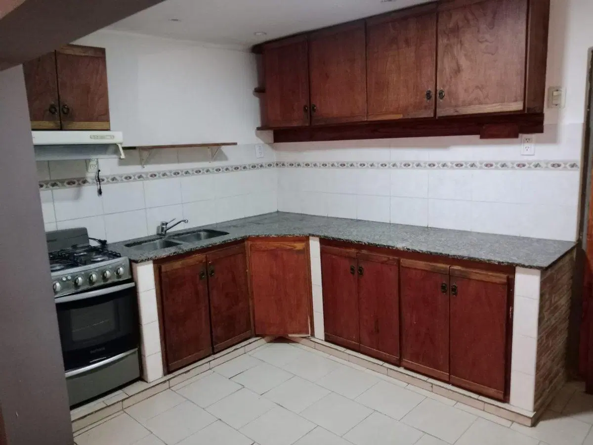 VENTA CASA + TERRENO GENERAL ALVEAR 3