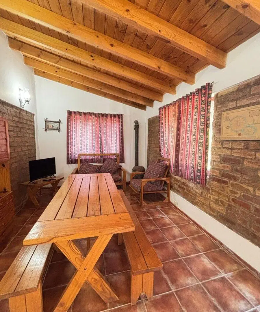 VENDE COMPLEJO 11 DEPARTAMENTOS PILETA CHALLAO MZA 4