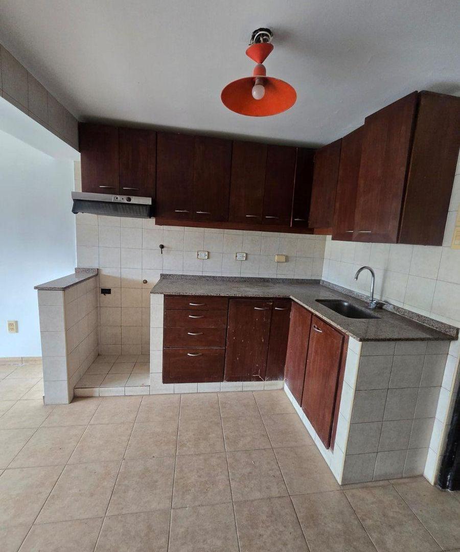 Foto de CASA EN VENTA 4 HABITACIONES EN GUAYMALLEN, imagen 5