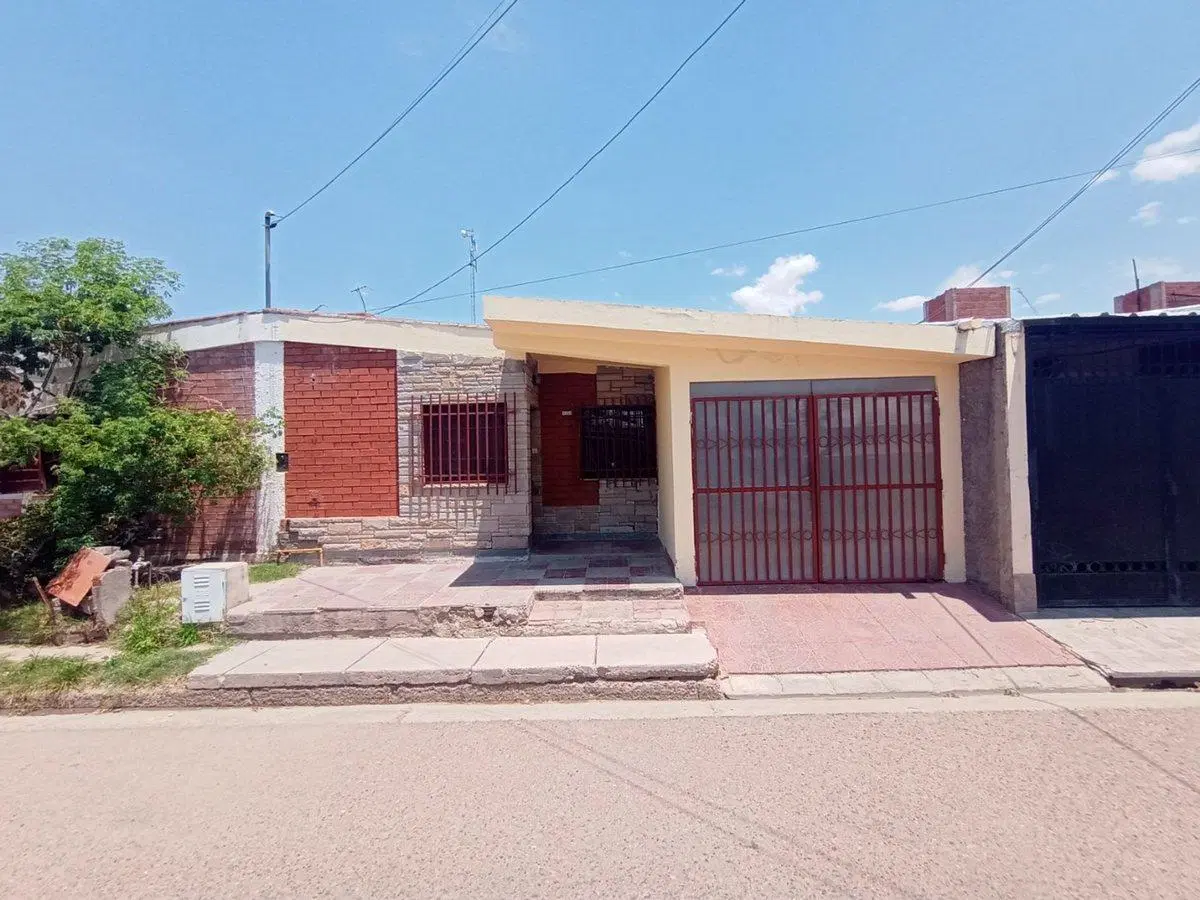 VENTA CASA 2 DORMITORIOS PATIO COCHERA GUAYMALLEN 4