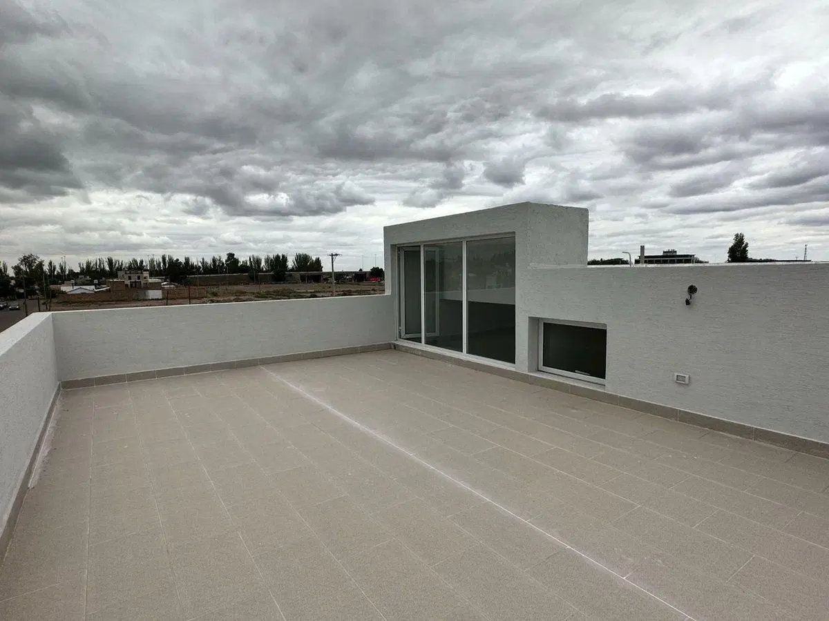 CASA 4 HABITACIONES EN VENTA MAIPÚ BARRIO PRIVADO 3