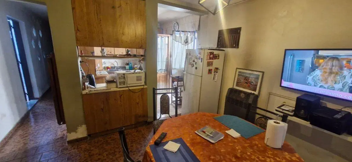 CASA EN VENTA 4 HABITACIONES, 6TA SECCIÓN, MENDOZA 3
