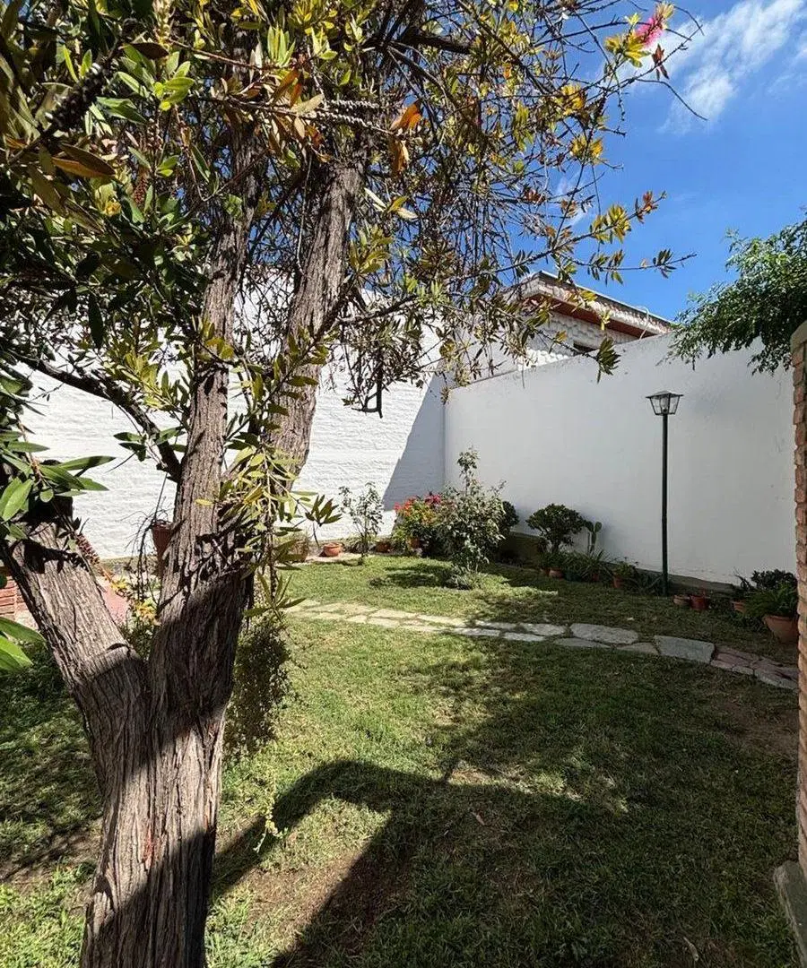 VENTA CASA CIUDAD DE MZA IDEAL VIVIENDA O COMERCIO 5