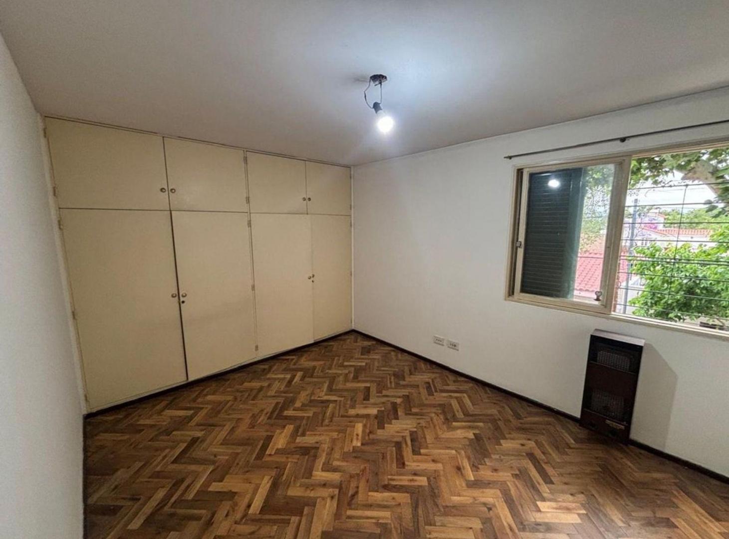 Foto de Alquila dpto 3 dormitorio cochera plaza Godoy Cruz, imagen 5