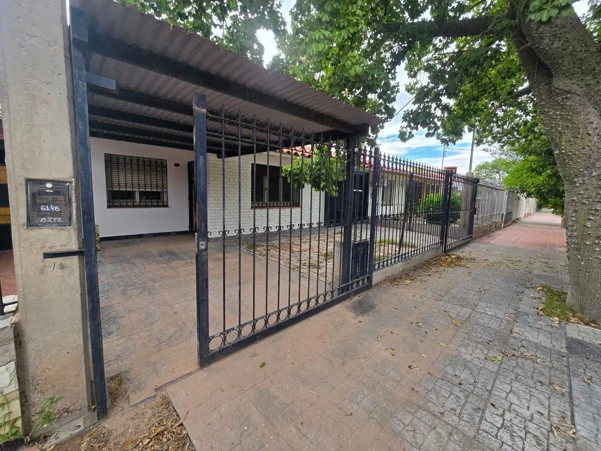 CASA EN VENTA 4 HABITACIONES EN GUAYMALLEN 5