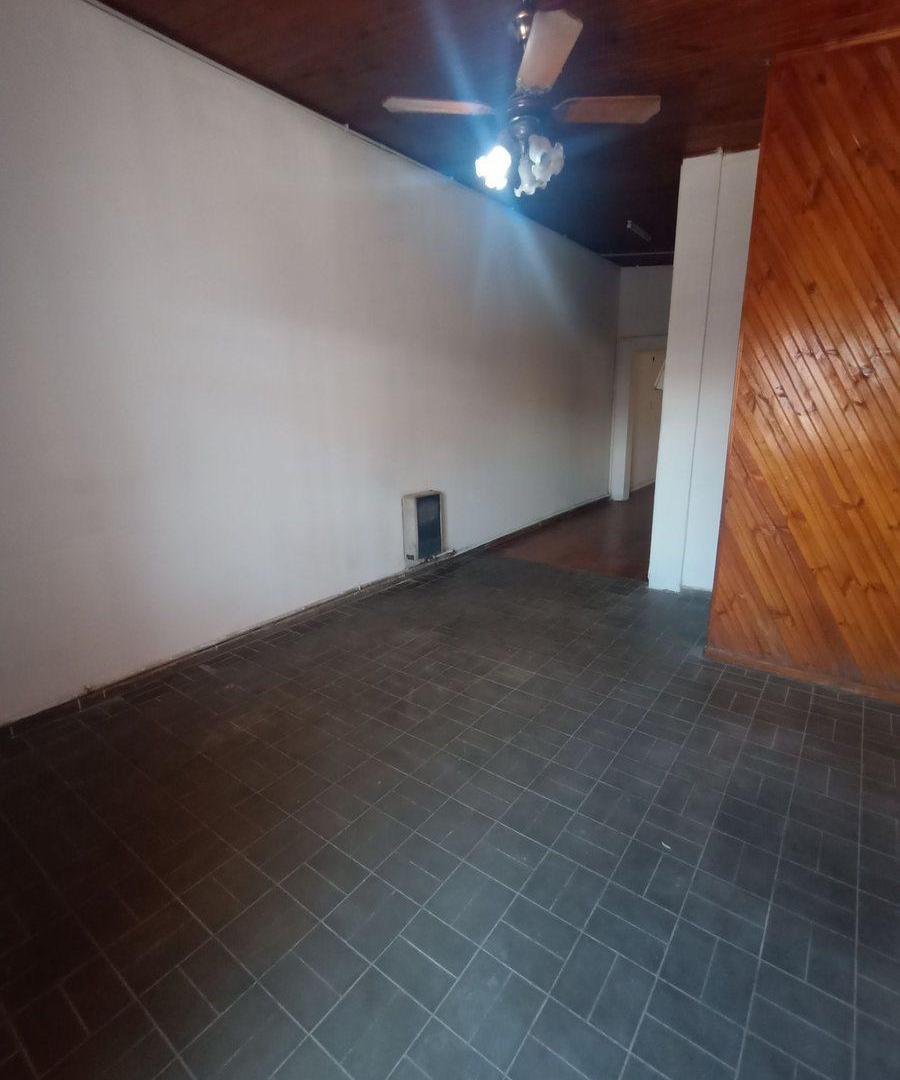 Foto de VENTA CASA 2 DORMITORIOS PATIO COCHERA GUAYMALLEN, imagen 1
